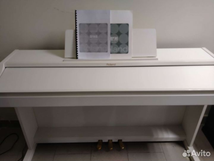 Цифровое пианино Roland RP-301