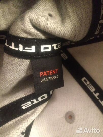 Бейсболка Flexfit 210 Premium Fitted кепка