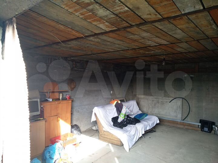 Гараж, > 30 м²