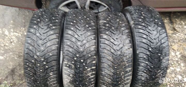 Nokian Tyres Hakkapeliitta 8 185/60 R15