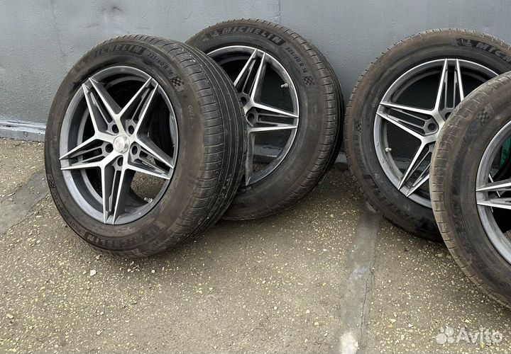 Michelin Pilot Sport 4 225/60 R18