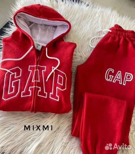 Спортивный костюм