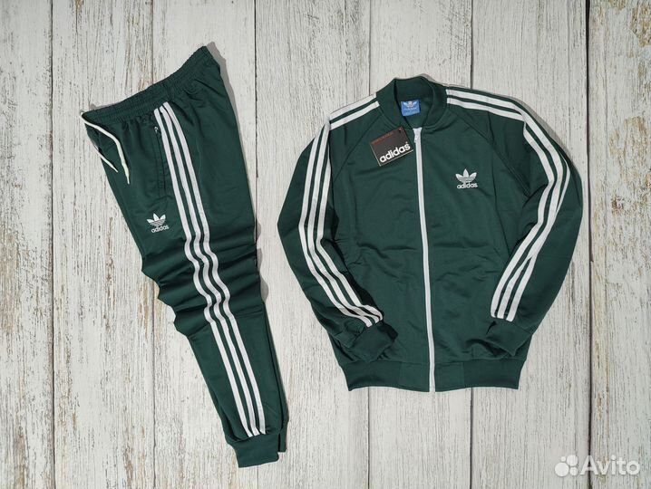 Спортивный костюм adidas