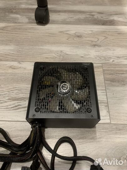 Блок питания Thermaltake Toughpower GX1 RGB 600W