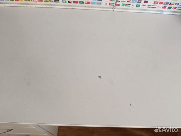 Школьный уголок на двоих