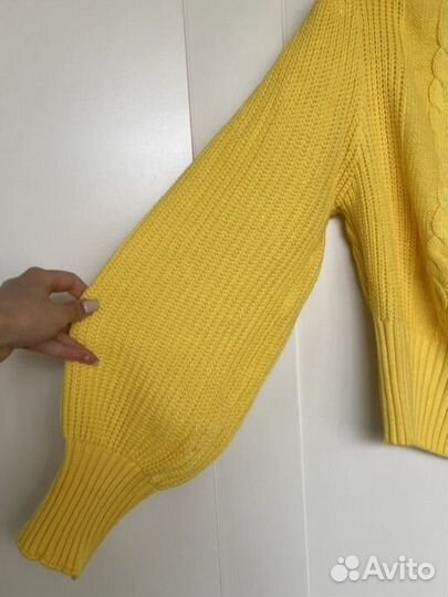 Свитер женский