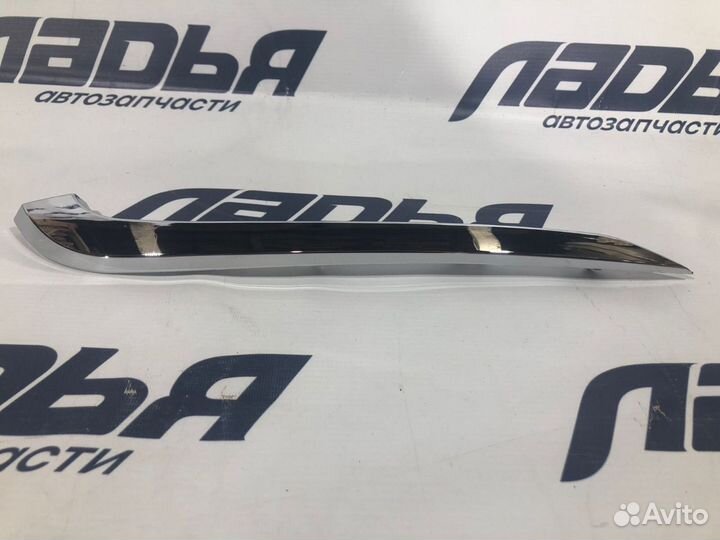 Молдинг бампера 21907 LADA granta 2 верхний правый (хром) Гранта седан