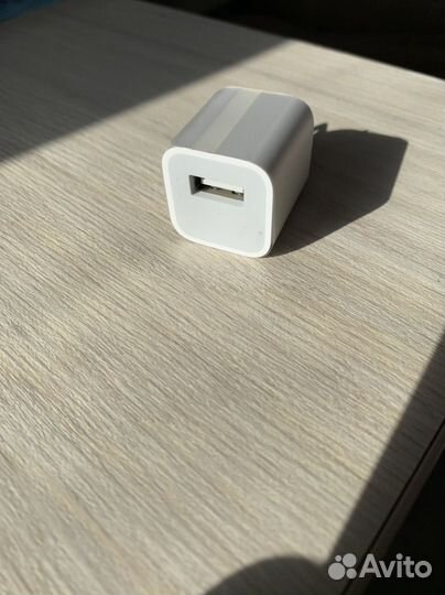 Оригинальная зарядка на iPhone Америка