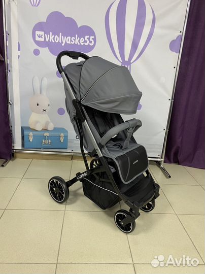 Коляска прогулочная с мехвнической спинкой