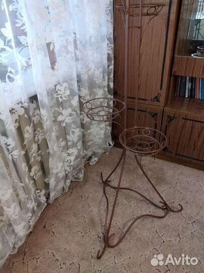 Подставка для цветов