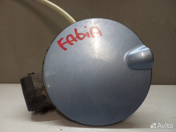 Лючок бензобака Skoda Fabia