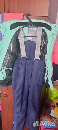 Продам демисезонный костюм, размер S (130)