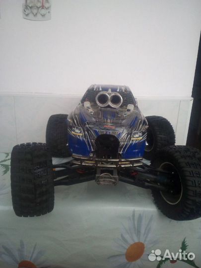 Монстр-трак Traxxas T-Maxx 3.3 Nitro 4x4 TQi (4907
