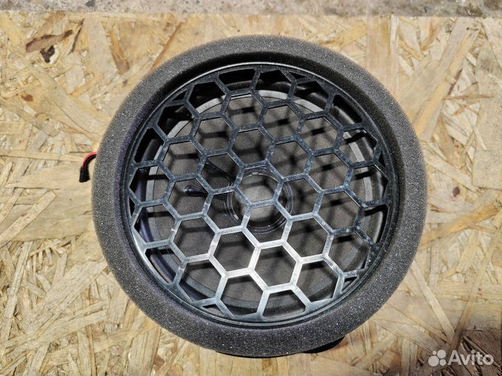 Динамик Skoda Superb 3 2019 3V0035411L