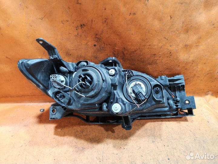 Фары на Mazda Axela BK5P