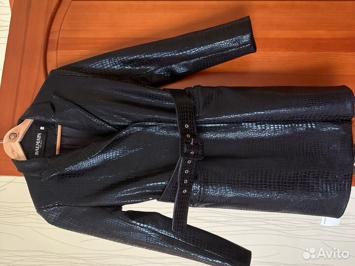 Плащ женский