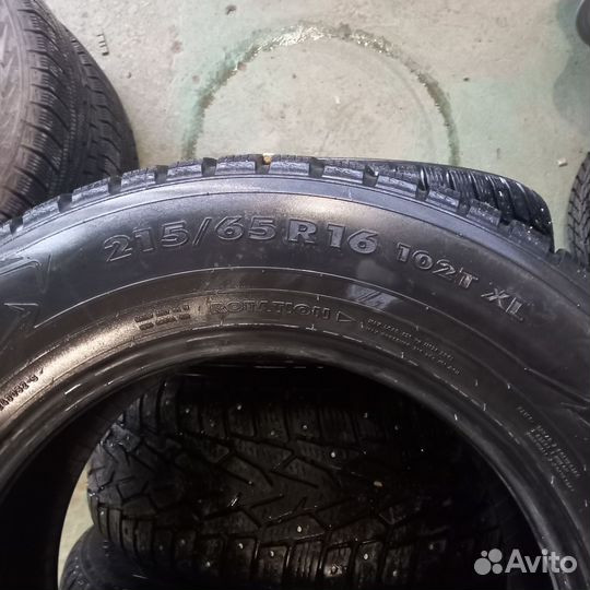 Ikon Tyres Nordman 7 215/65 R16