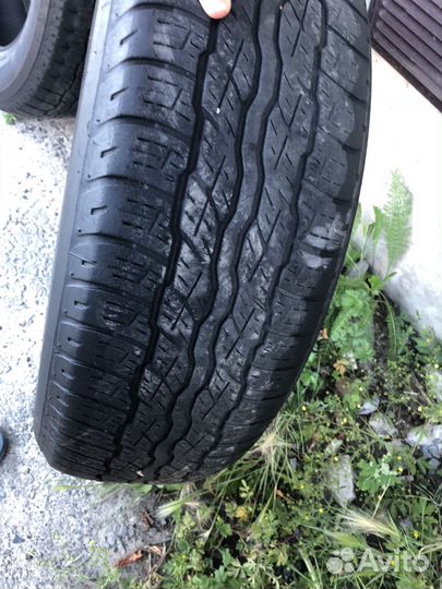 Bridgestone Dueler H/T 687 225/65 R17