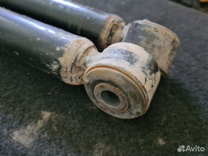 Амортизатор подвески задний LADA Largus K4M 2016