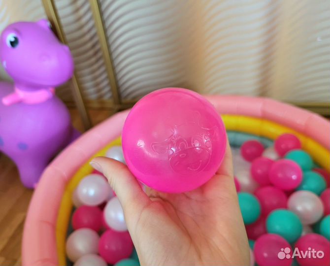 Сухой бассейн с шариками