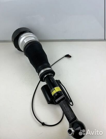 Передняя пневмостойка мерседес 221 4 матик