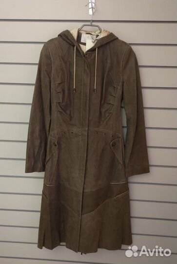 Плащ кожаный новый 42-44 с лазерным накатом