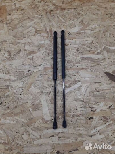 Газовые упоры крышки багажника Ford focus 2