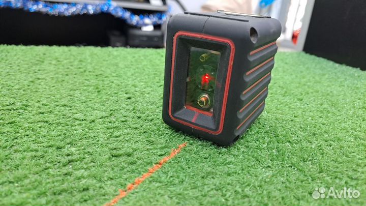 Лазерный уровень Cube laser class 2 (пт18б)