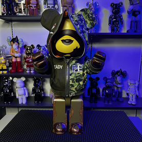 Мишка Bearbrick Bape 70 см