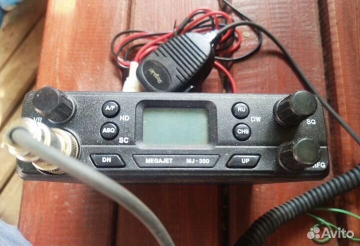 Продам автомобильную радиостанцию