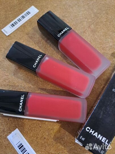 Помада для губ 152 Choquant. Chanel