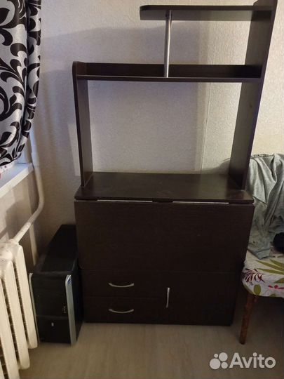 Письменный стол