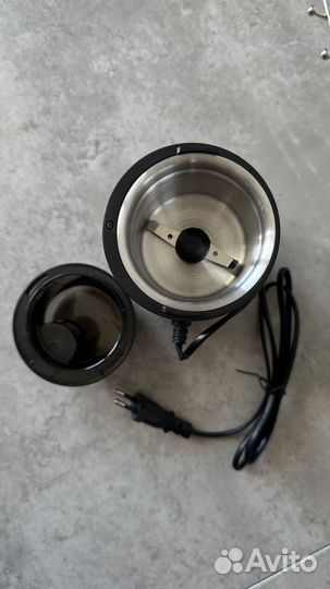 Кофемолка электрическая Redmond RCG-1610 черная