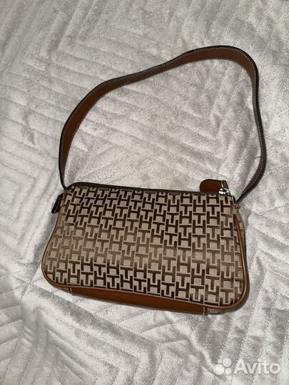 Сумка багет tommy hilfiger