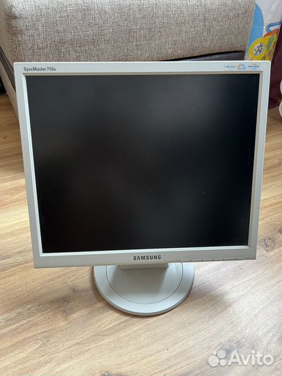 Монитор Samsung