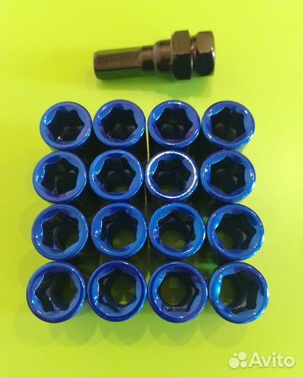 Гайки цветные шестигранник М12х1,5 16шт + ключ