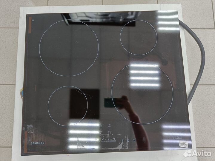 Индукционная варочная панель Samsung