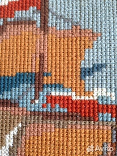 Картина вышитая крестиком, в рамке