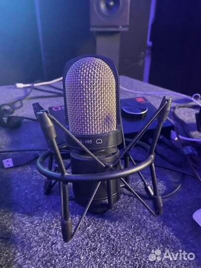 Студийный конденсаторный микрофон Октава мк-105