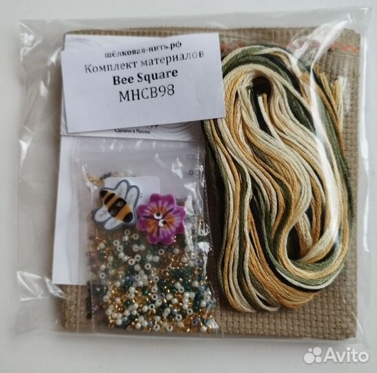 Комплект материалов Mill Hill mhcb98 - Bee Square