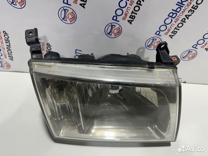 Фара правая Toyota Land Cruiser 100 2003