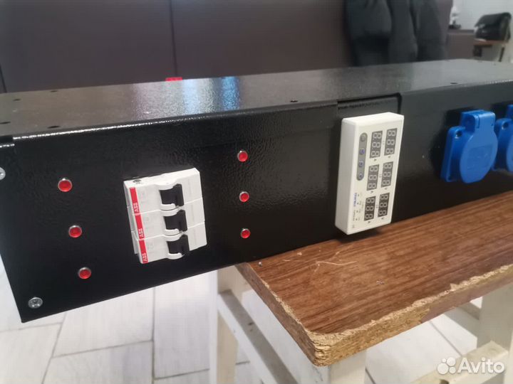 Рэковый дистрибьютор