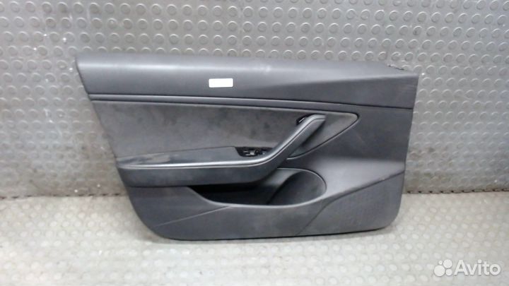 Кнопка стеклоподъемника Tesla Model 3, 2019