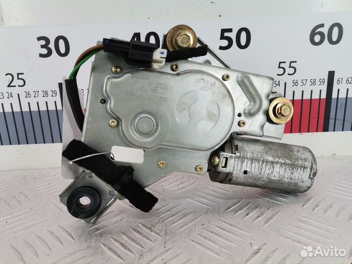 Моторчик заднего стеклоочистителя (дворника)