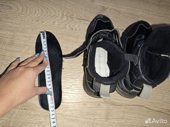 Кроссовки утеплённые для мальчика 36 размер
