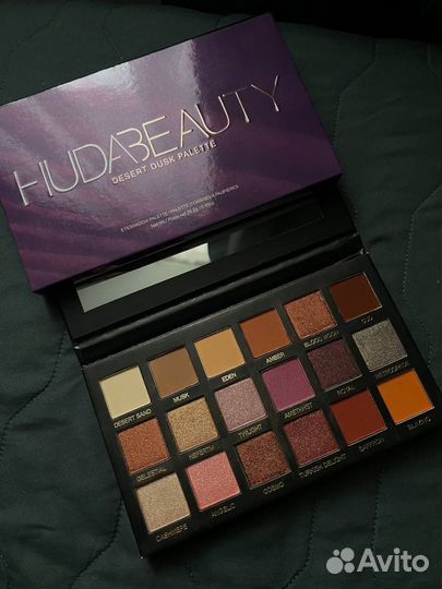 Палетка теней Huda Beauty desert dusk