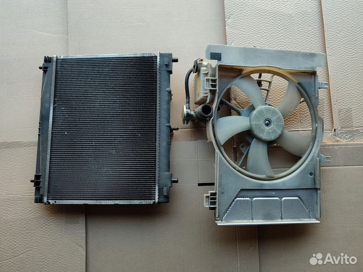 Радиатор и Диффузор радиатора охлаждения