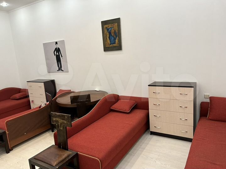 Комната 40 м² в 5-к., 2/6 эт.