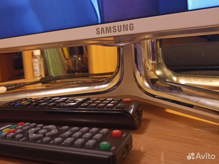 Телевизор самсунг UE46D6510