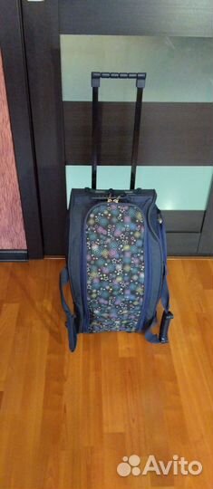 Сумка на колёсах